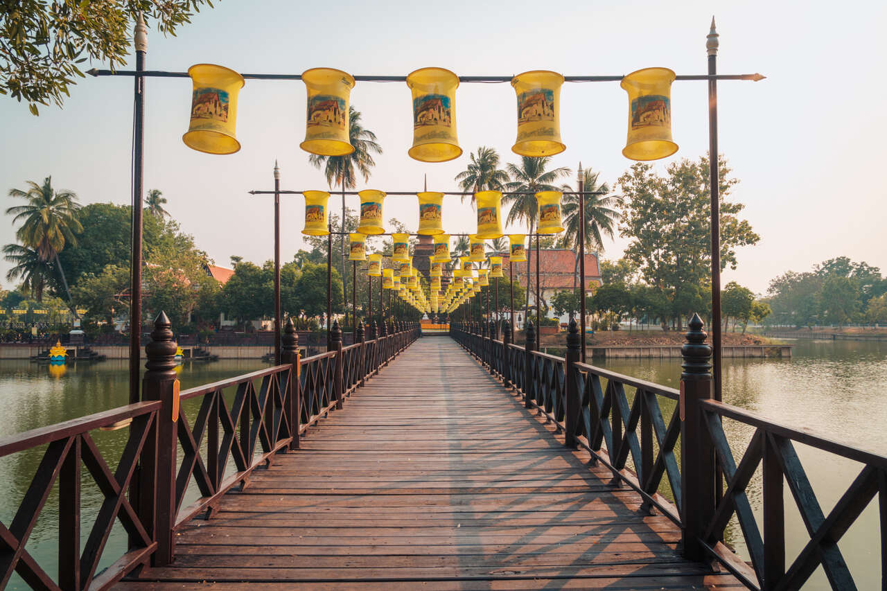 Capture the timeless beauty of Sukhothai’s historical heritage